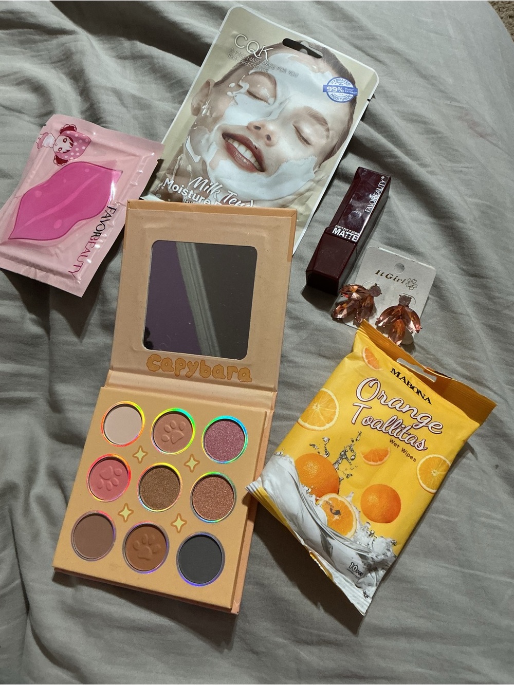 Capybara Eyeshadow Palette make up set
